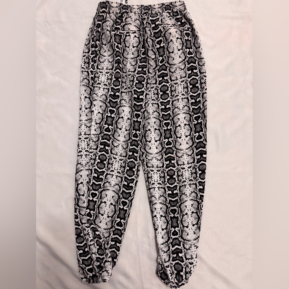 Express Snakeskin Jogger High Rise Drawstring With Pockets Python Pants EUC - Picture 2 of 7